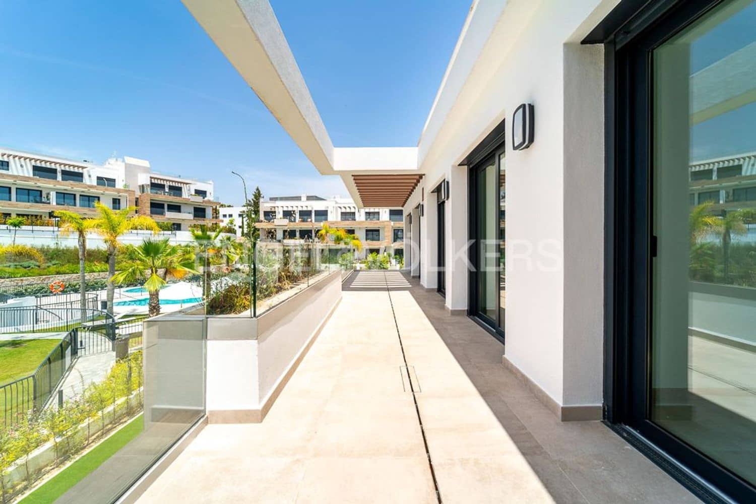 3 slaapkamer Appartement te koop in New Golden Mile met zwembad garage - € 895.000 (Ref: 9733494)