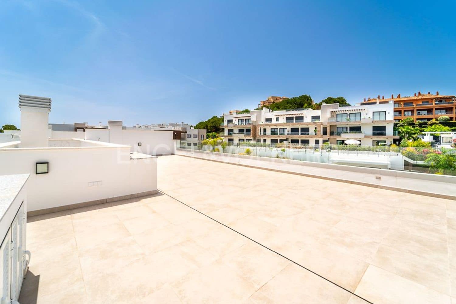 3 slaapkamer Appartement te koop in New Golden Mile met zwembad garage - € 895.000 (Ref: 9733494)