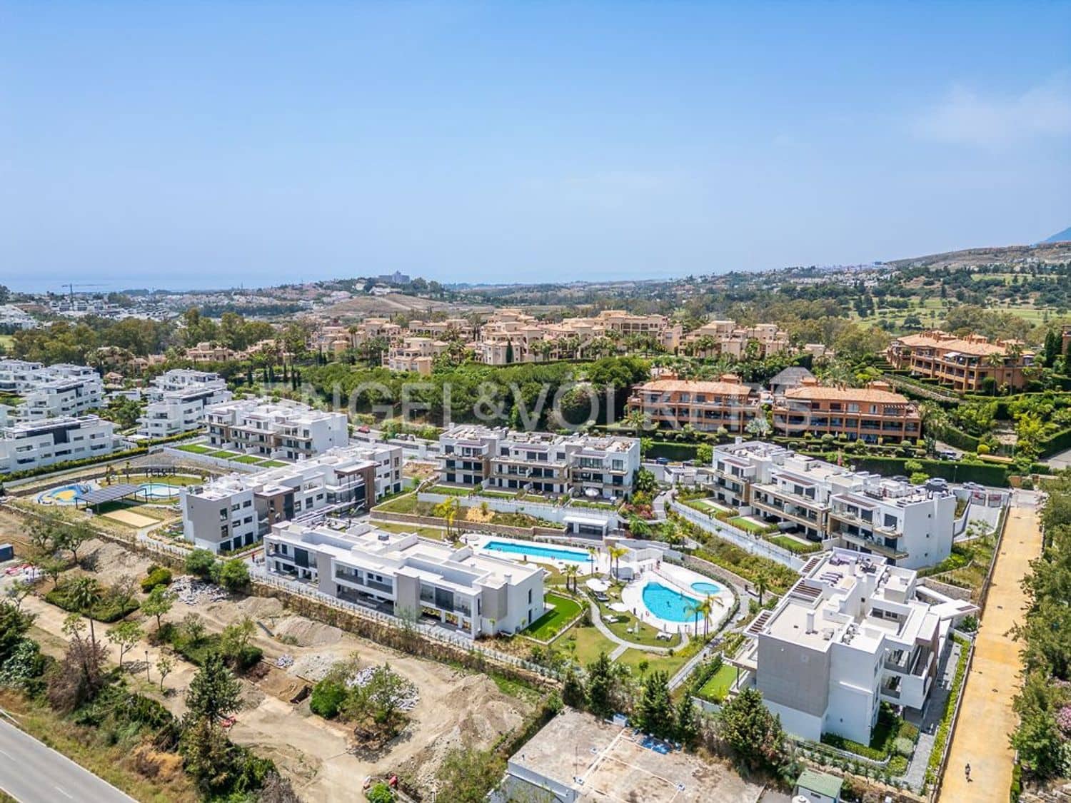 3 slaapkamer Appartement te koop in New Golden Mile met zwembad garage - € 895.000 (Ref: 9733494)