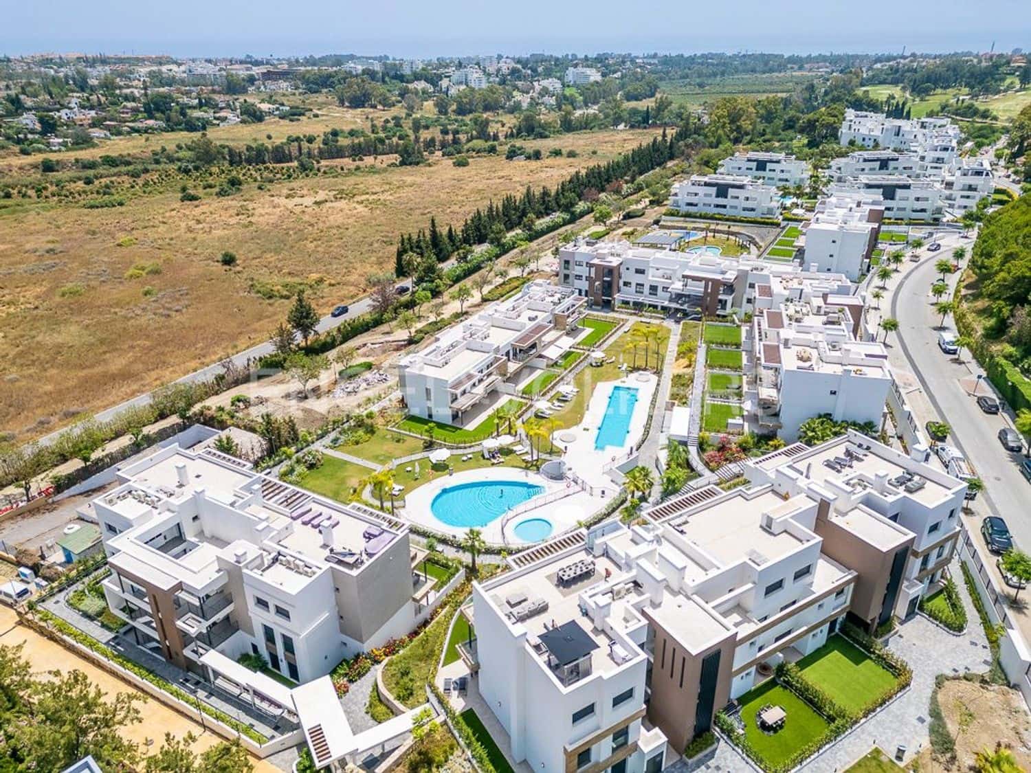 3 slaapkamer Appartement te koop in New Golden Mile met zwembad garage - € 895.000 (Ref: 9733494)