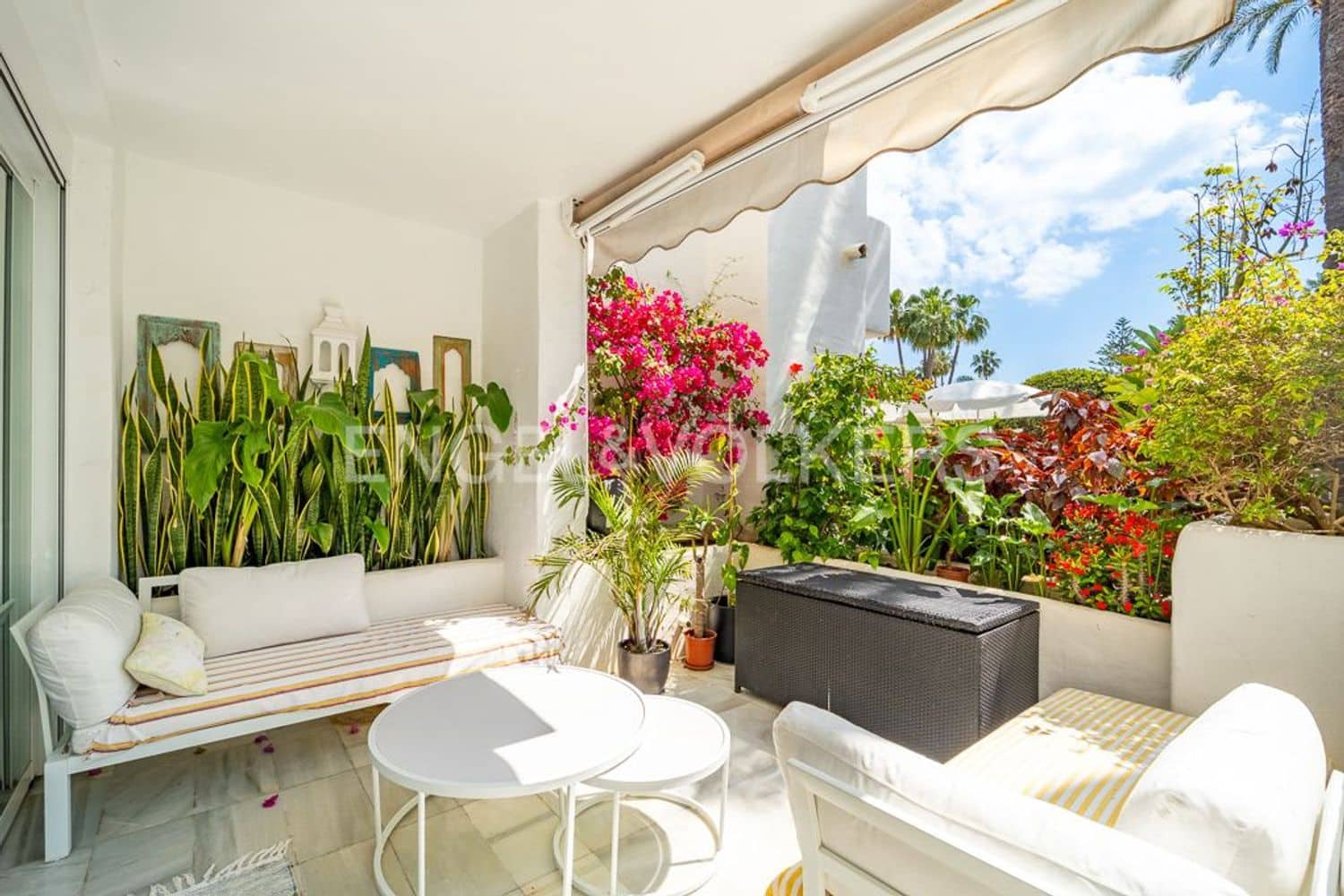 Apartamento de 2 habitaciones en New Golden Mile en venta con piscina garaje - 1.140.000 € (Ref: 9733496)