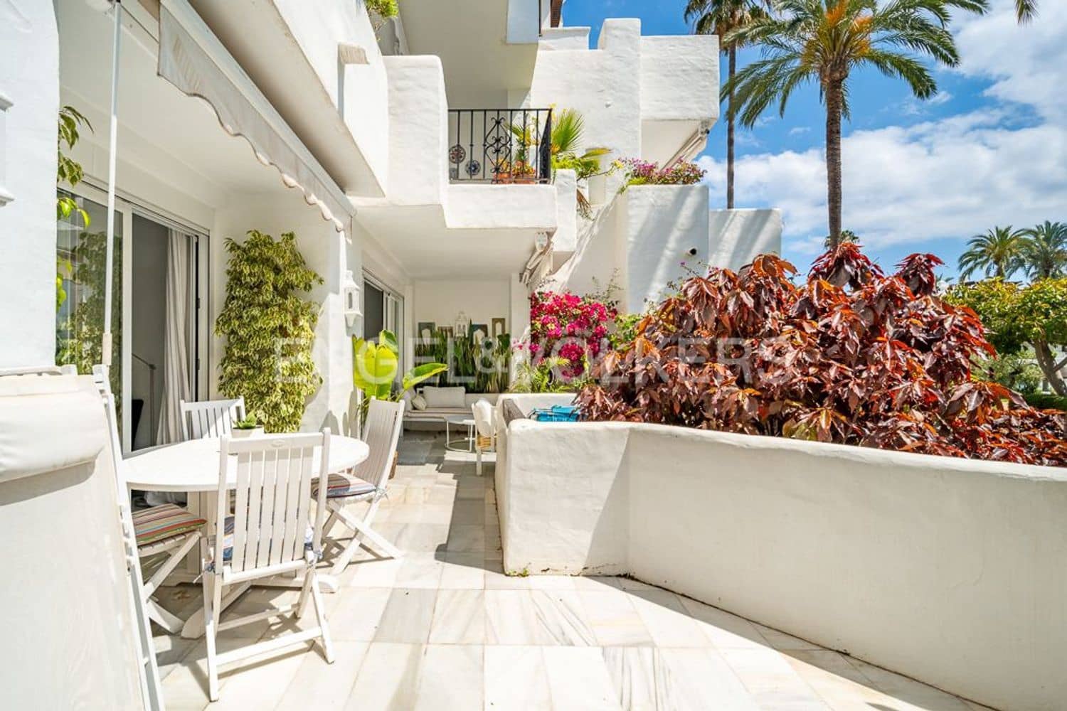 Apartamento de 2 habitaciones en New Golden Mile en venta con piscina garaje - 1.140.000 € (Ref: 9733496)