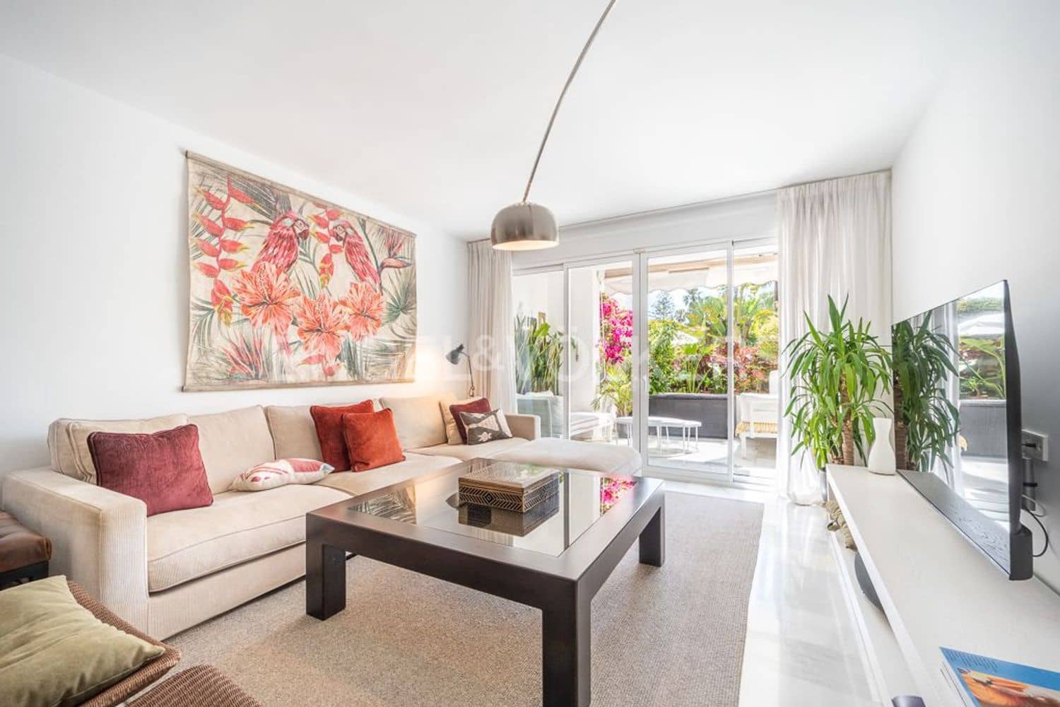 Apartamento de 2 habitaciones en New Golden Mile en venta con piscina garaje - 1.140.000 € (Ref: 9733496)