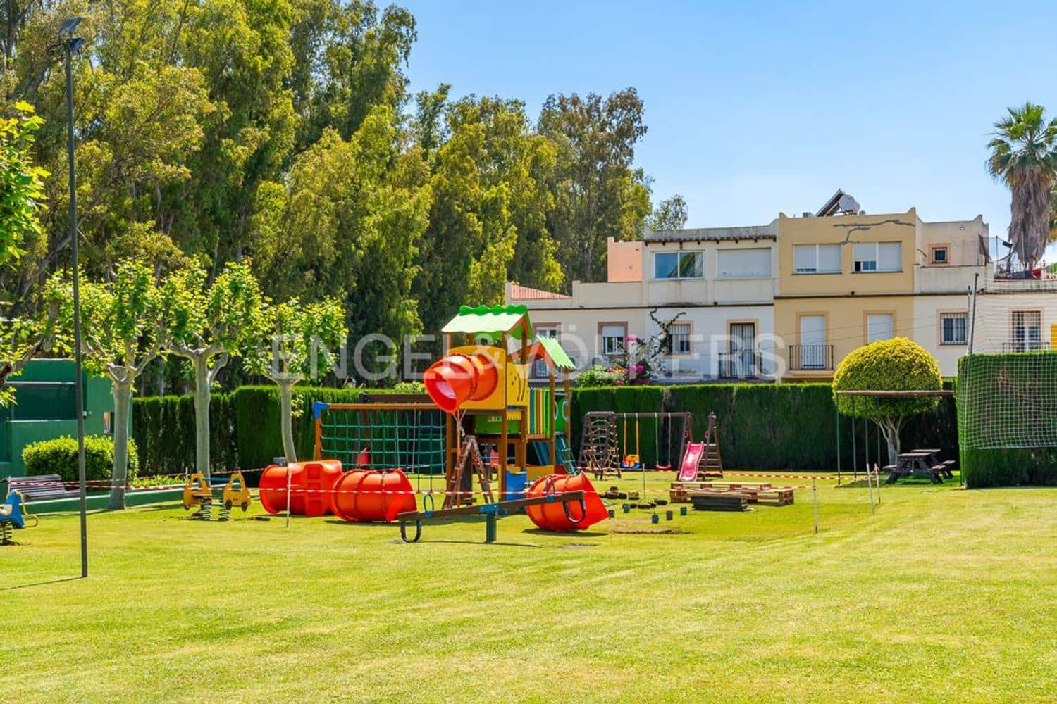 Apartamento de 2 habitaciones en New Golden Mile en venta con piscina garaje - 1.140.000 € (Ref: 9733496)