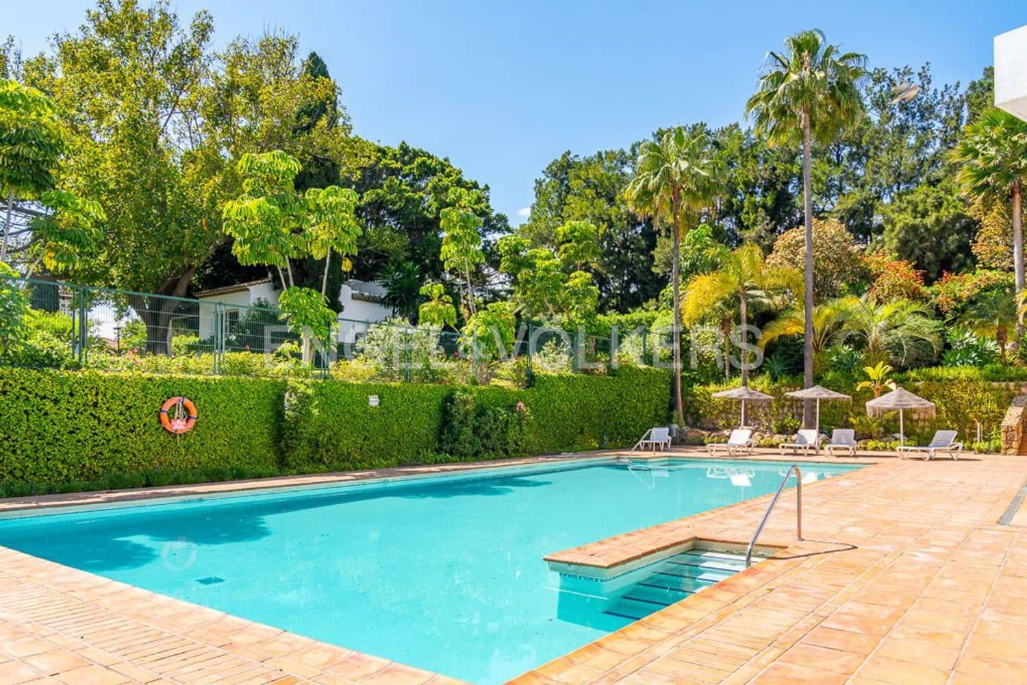 Apartamento de 2 habitaciones en New Golden Mile en venta con piscina garaje - 1.140.000 € (Ref: 9733496)