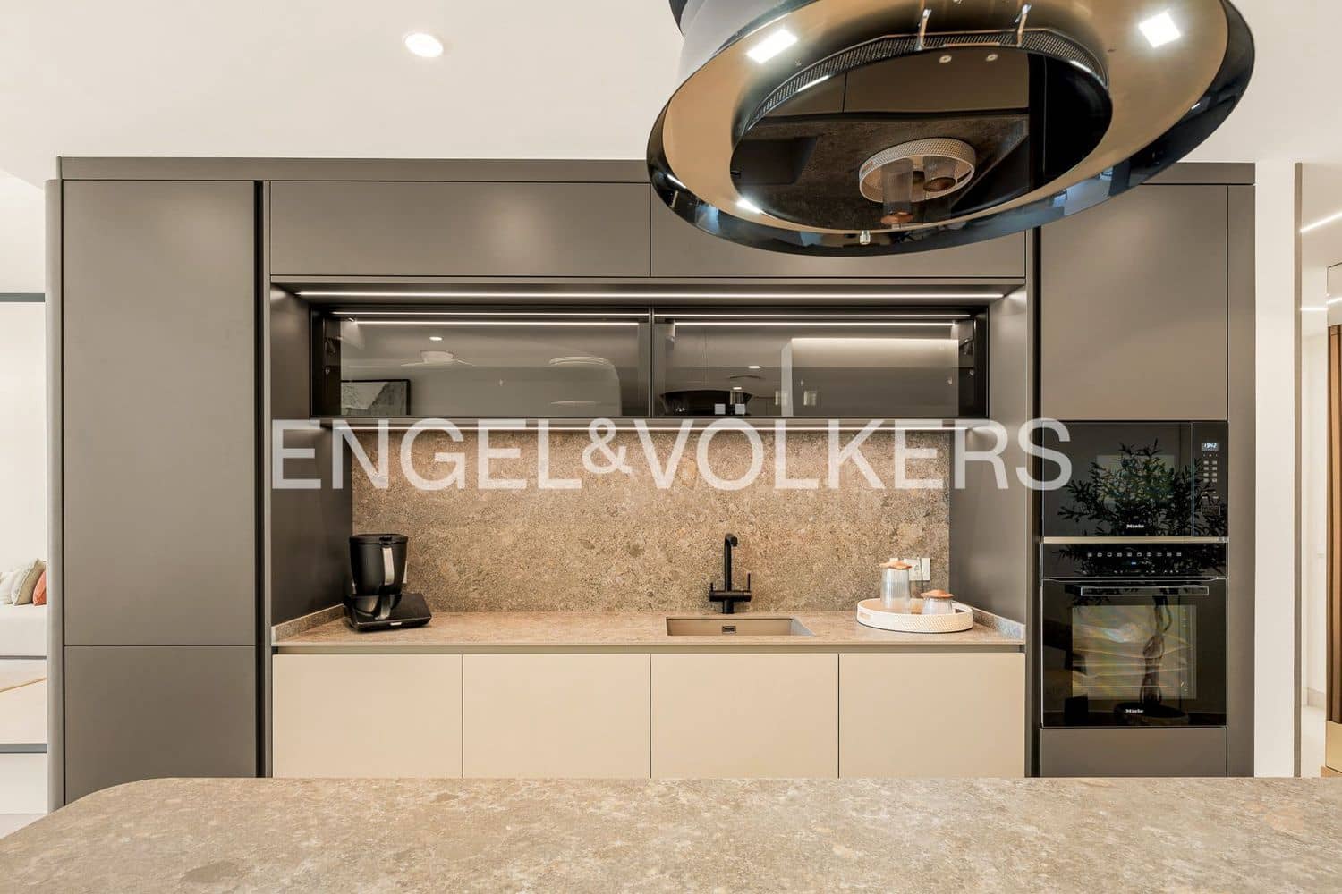 3 slaapkamer Appartement te koop in Estepona met zwembad garage - € 2.695.000 (Ref: 9733497)