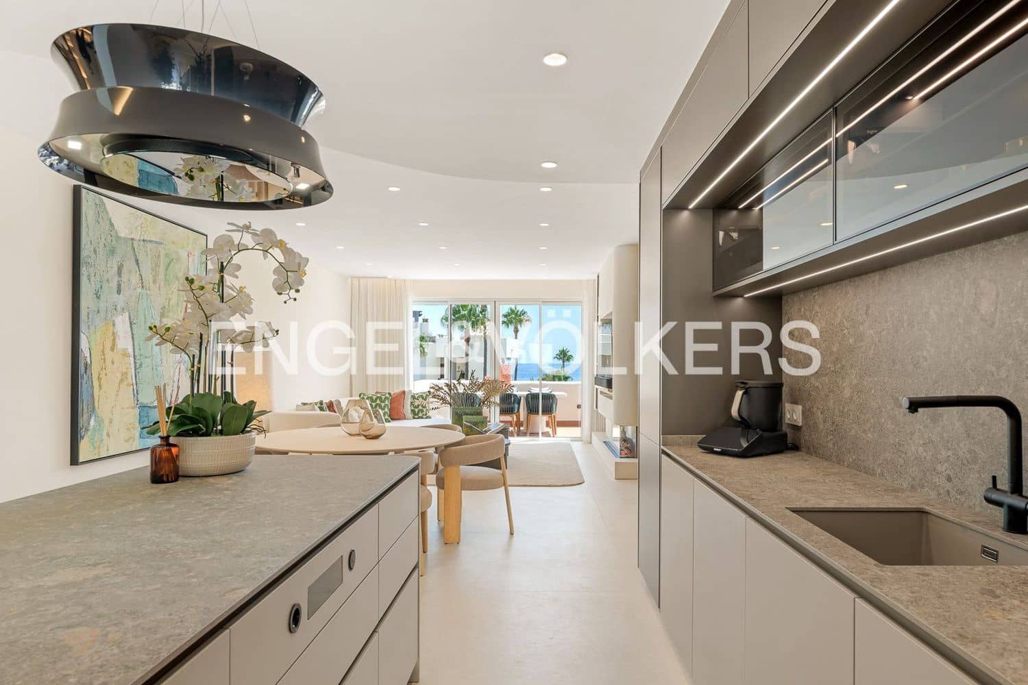 3 slaapkamer Appartement te koop in Estepona met zwembad garage - € 2.695.000 (Ref: 9733497)