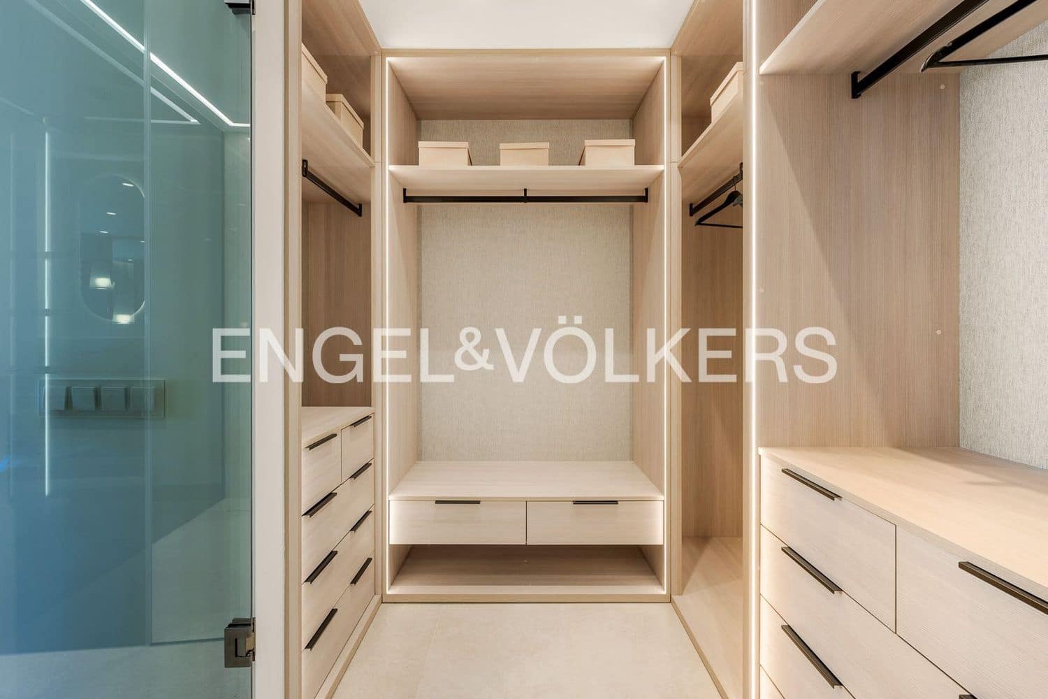 3 slaapkamer Appartement te koop in Estepona met zwembad garage - € 2.695.000 (Ref: 9733497)