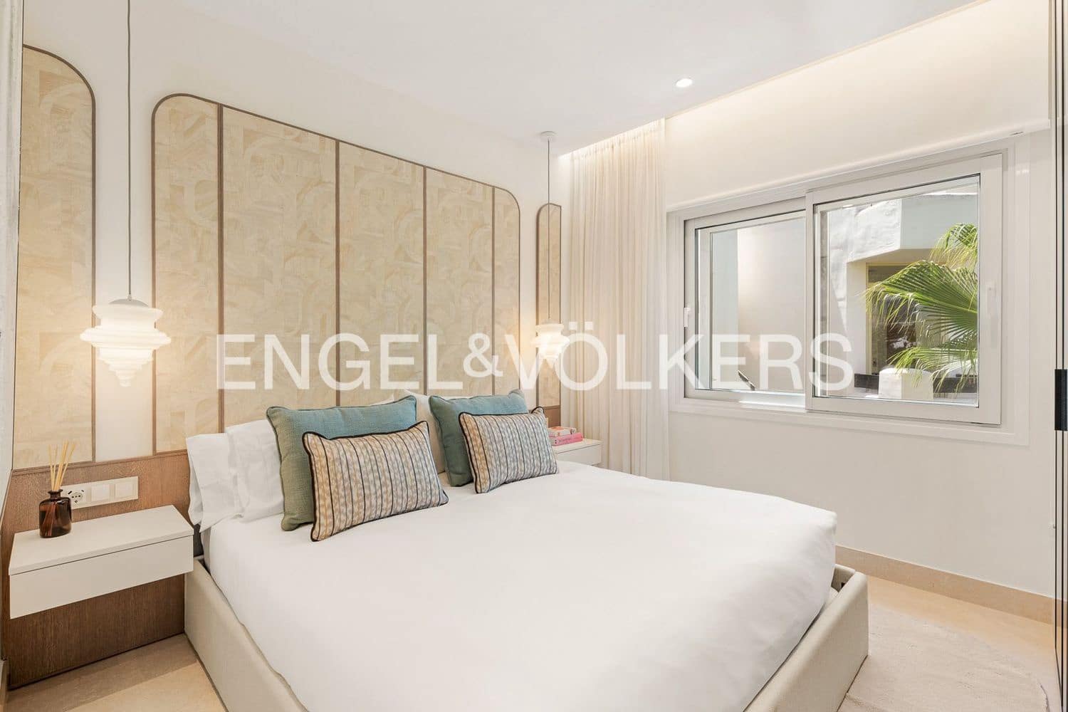 3 slaapkamer Appartement te koop in Estepona met zwembad garage - € 2.695.000 (Ref: 9733497)