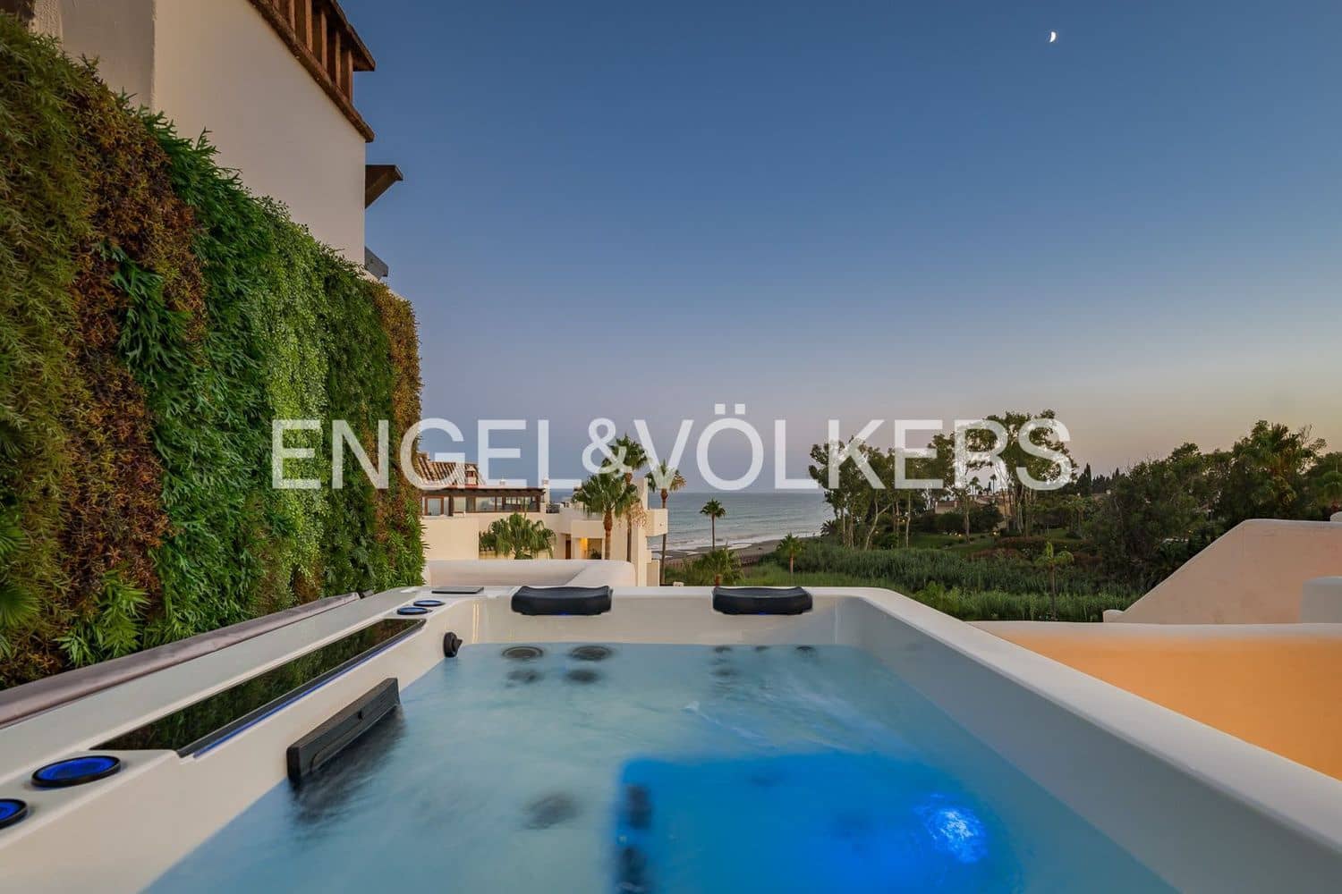 3 slaapkamer Appartement te koop in Estepona met zwembad garage - € 2.695.000 (Ref: 9733497)