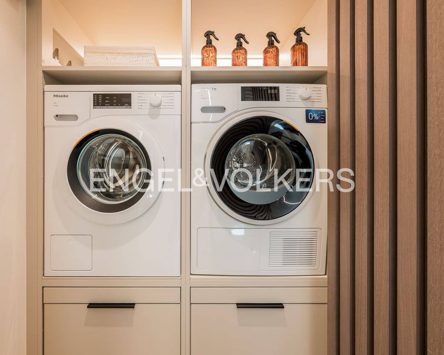 3 slaapkamer Appartement te koop in Estepona met zwembad garage - € 2.695.000 (Ref: 9733497)