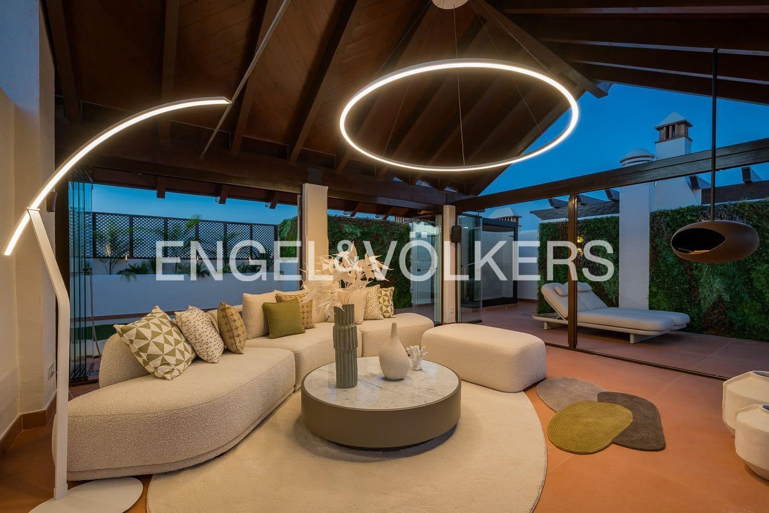 3 slaapkamer Appartement te koop in Estepona met zwembad garage - € 2.695.000 (Ref: 9733497)