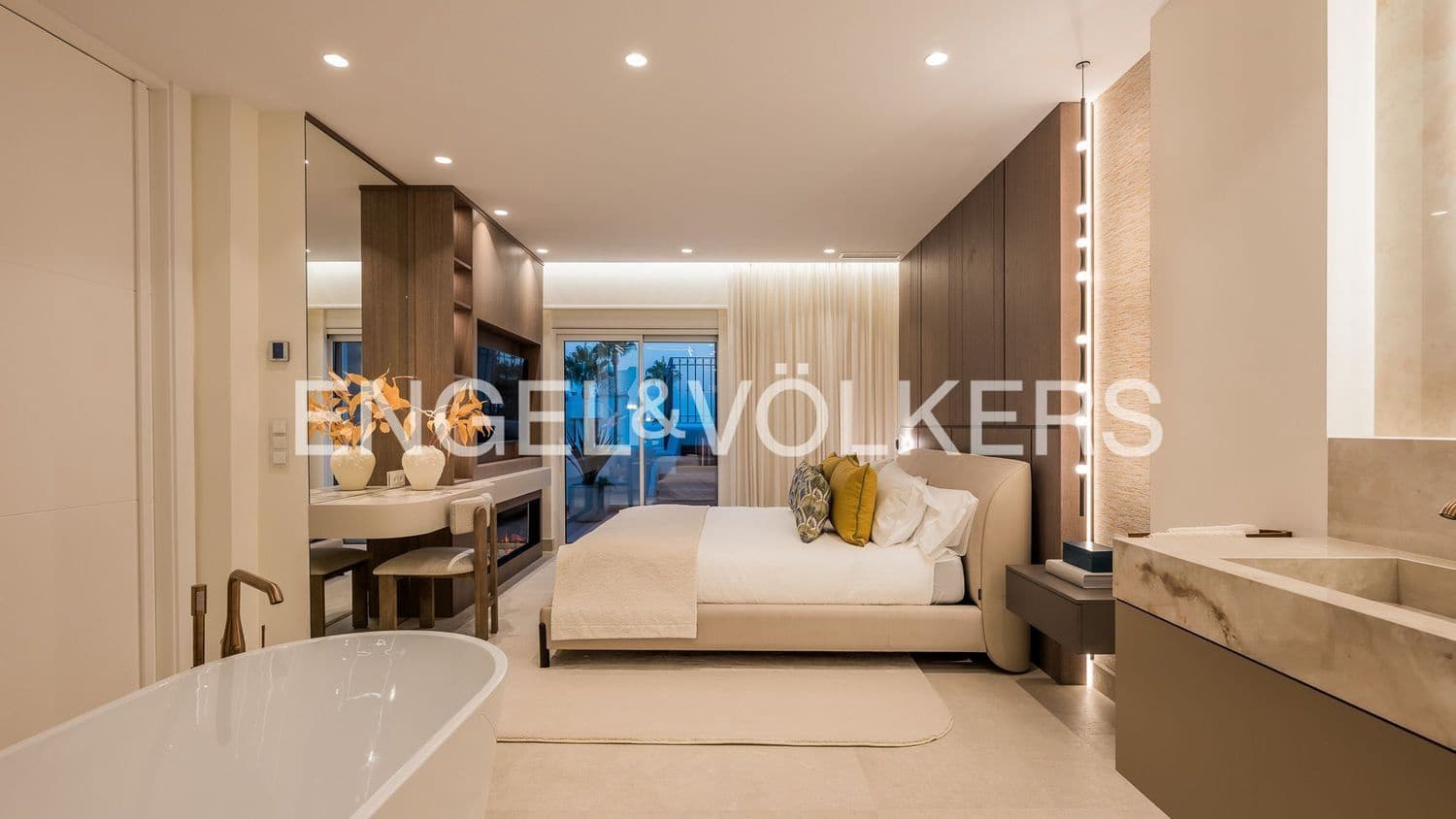 3 slaapkamer Appartement te koop in Estepona met zwembad garage - € 2.695.000 (Ref: 9733497)