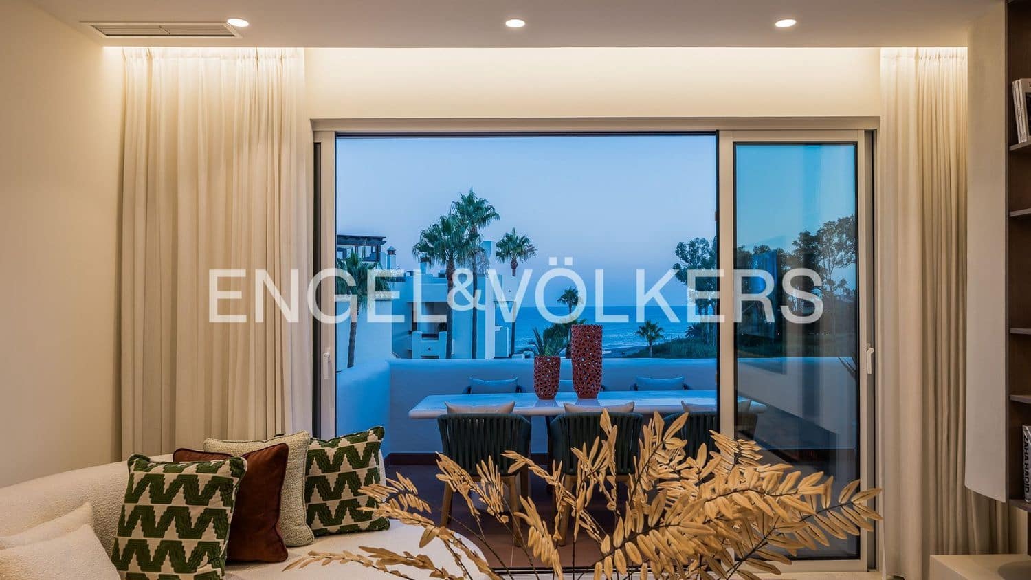 3 slaapkamer Appartement te koop in Estepona met zwembad garage - € 2.695.000 (Ref: 9733497)