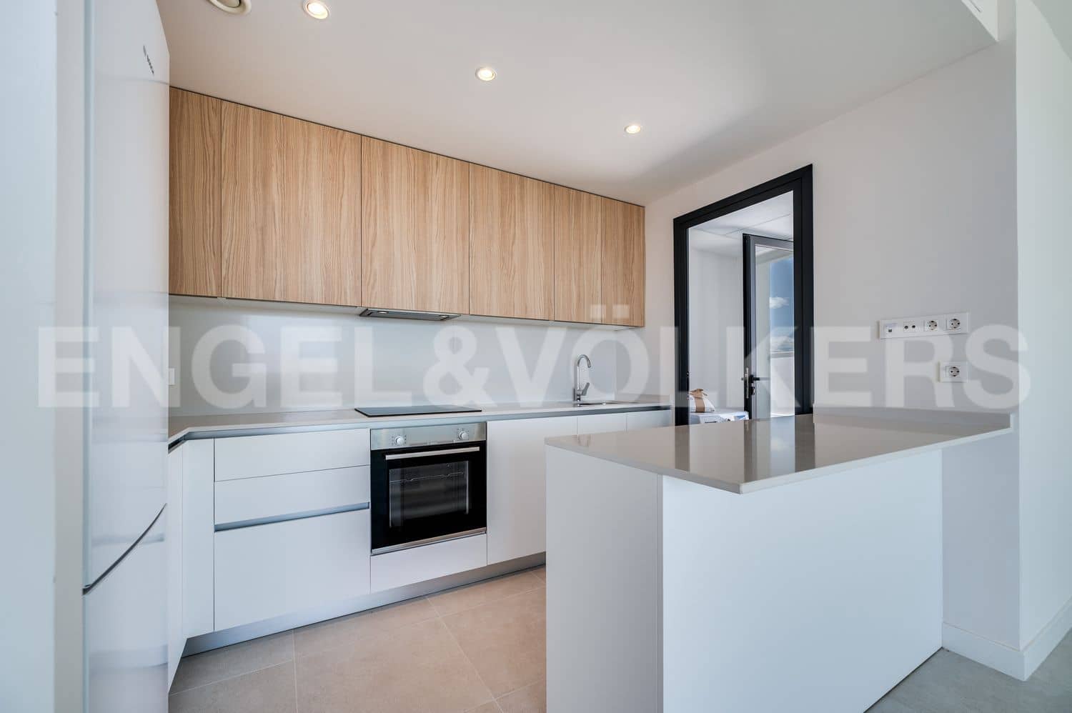 3 slaapkamer Appartement te koop in Estepona met zwembad garage - € 760.000 (Ref: 9733500)