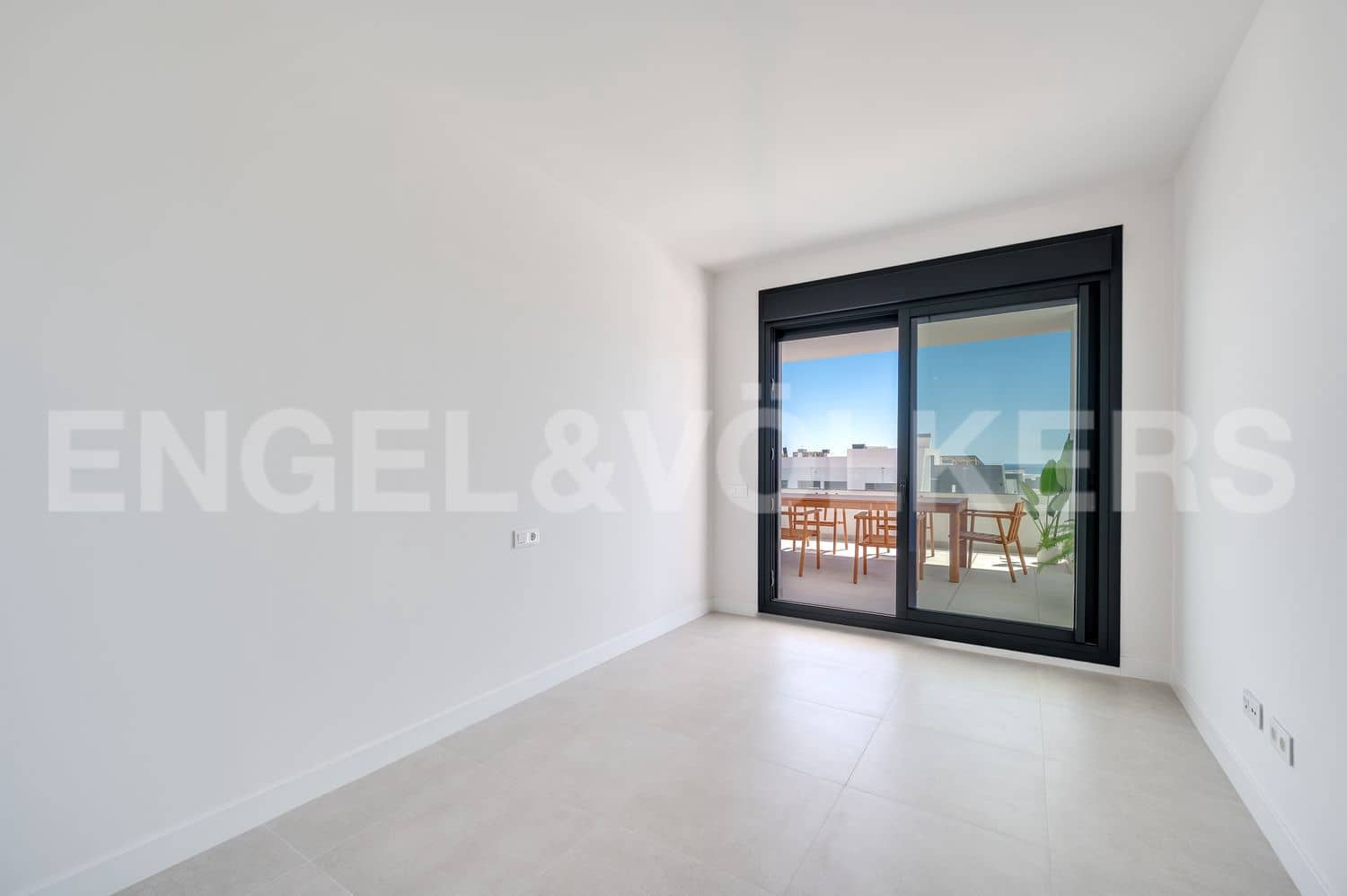 3 slaapkamer Appartement te koop in Estepona met zwembad garage - € 760.000 (Ref: 9733500)