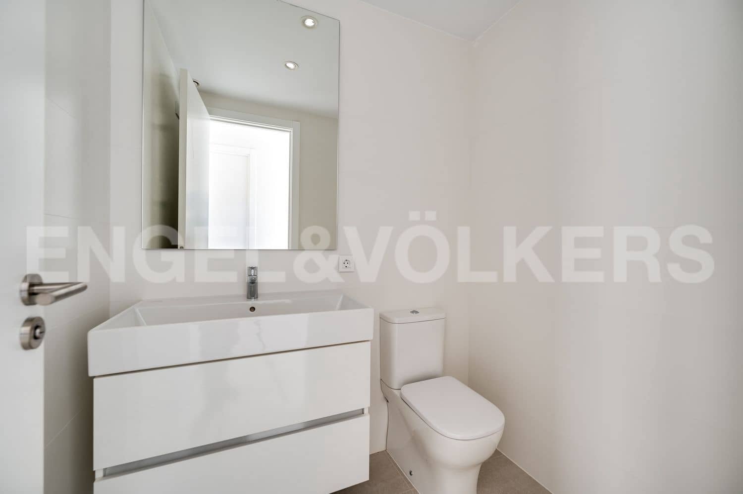 3 slaapkamer Appartement te koop in Estepona met zwembad garage - € 760.000 (Ref: 9733500)