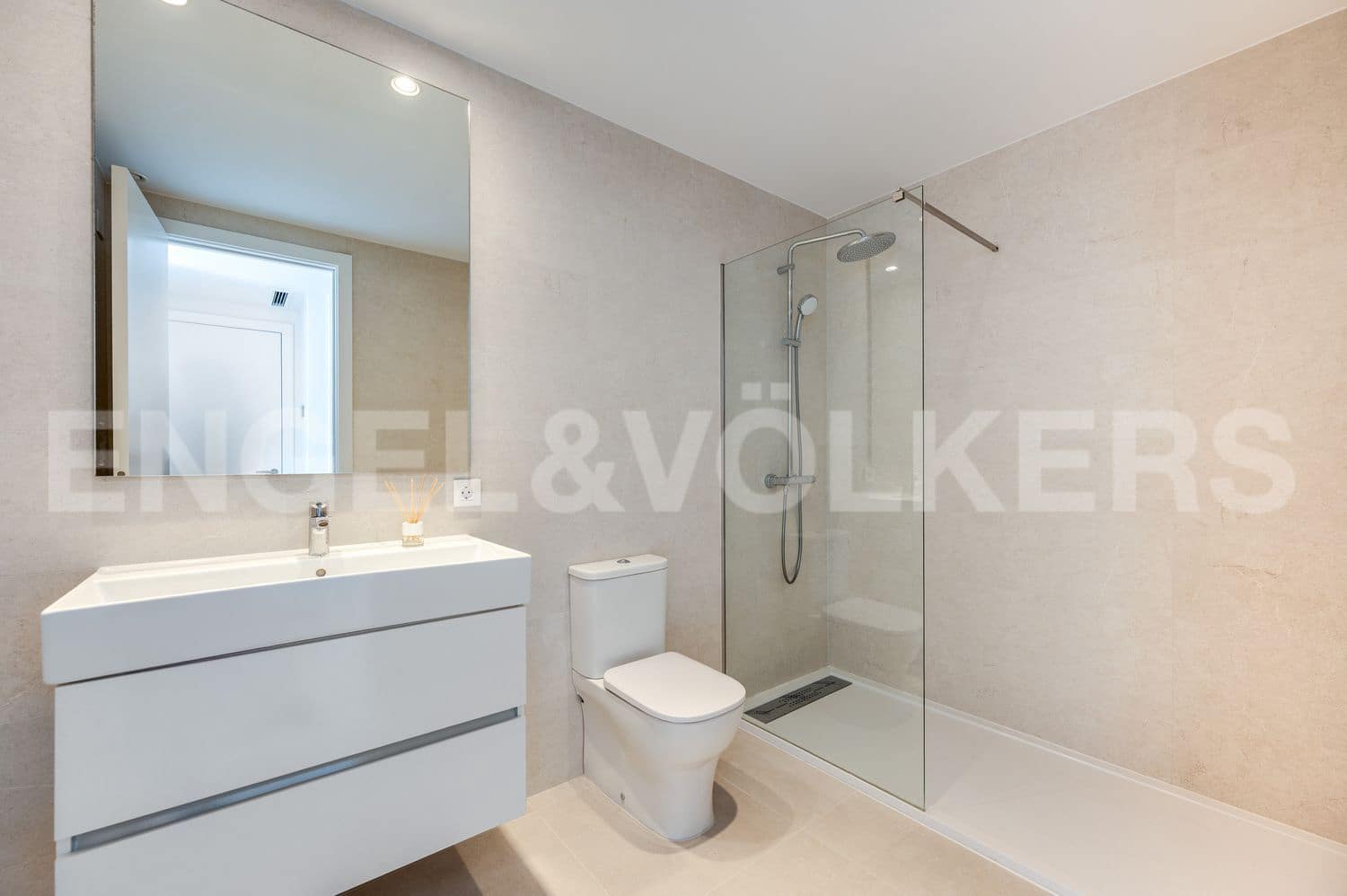 3 slaapkamer Appartement te koop in Estepona met zwembad garage - € 760.000 (Ref: 9733500)