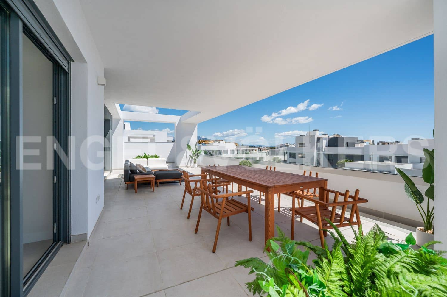 3 slaapkamer Appartement te koop in Estepona met zwembad garage - € 760.000 (Ref: 9733500)