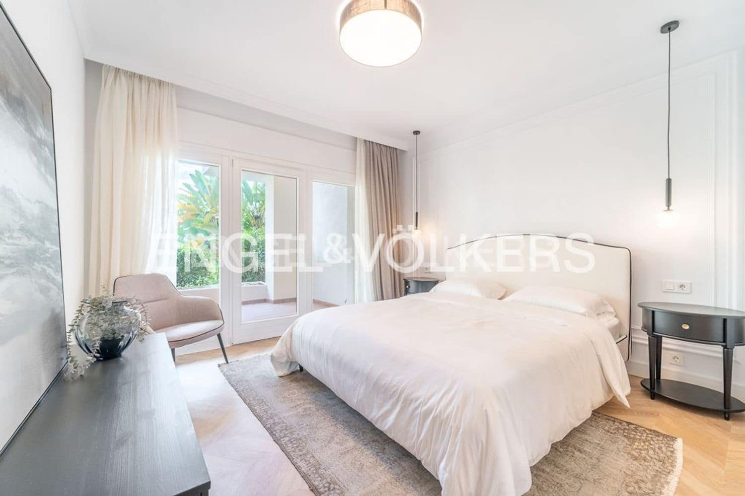 3 quarto Apartamento para venda em Estepona com piscina garagem - 1 050 000 € (Ref: 9733501)