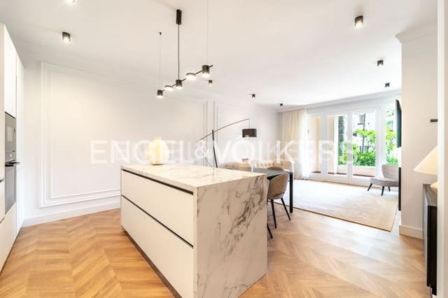 3 quarto Apartamento para venda em El Velerín, Estepona com piscina garagem - 1 050 000 € (Ref: 9733501)