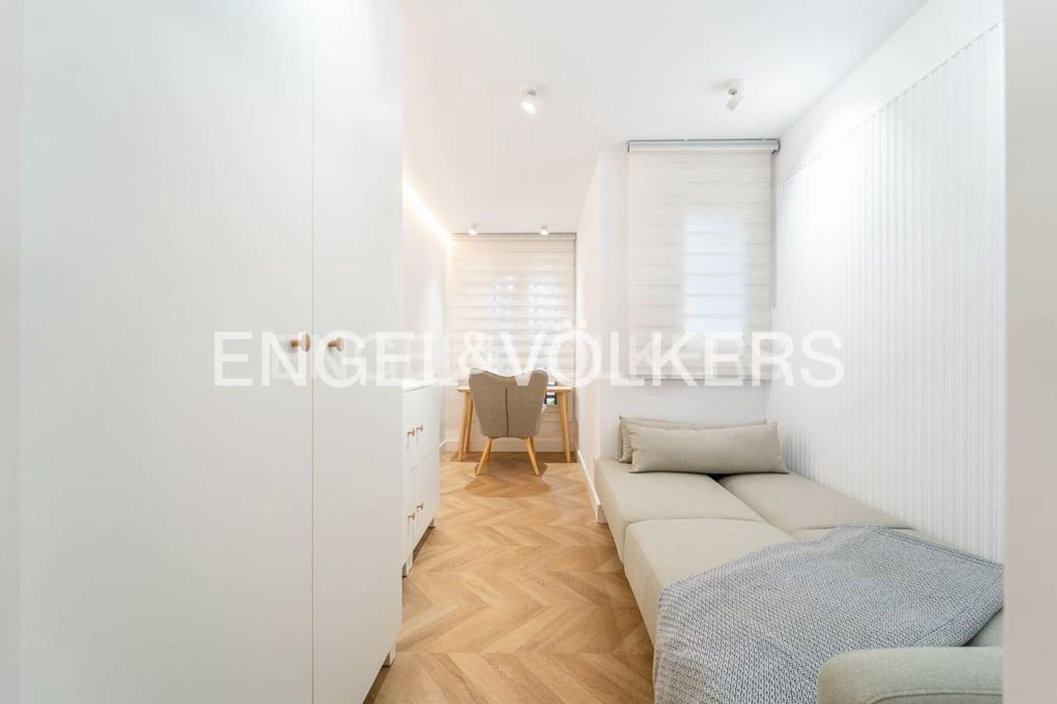 3 quarto Apartamento para venda em Estepona com piscina garagem - 1 050 000 € (Ref: 9733501)