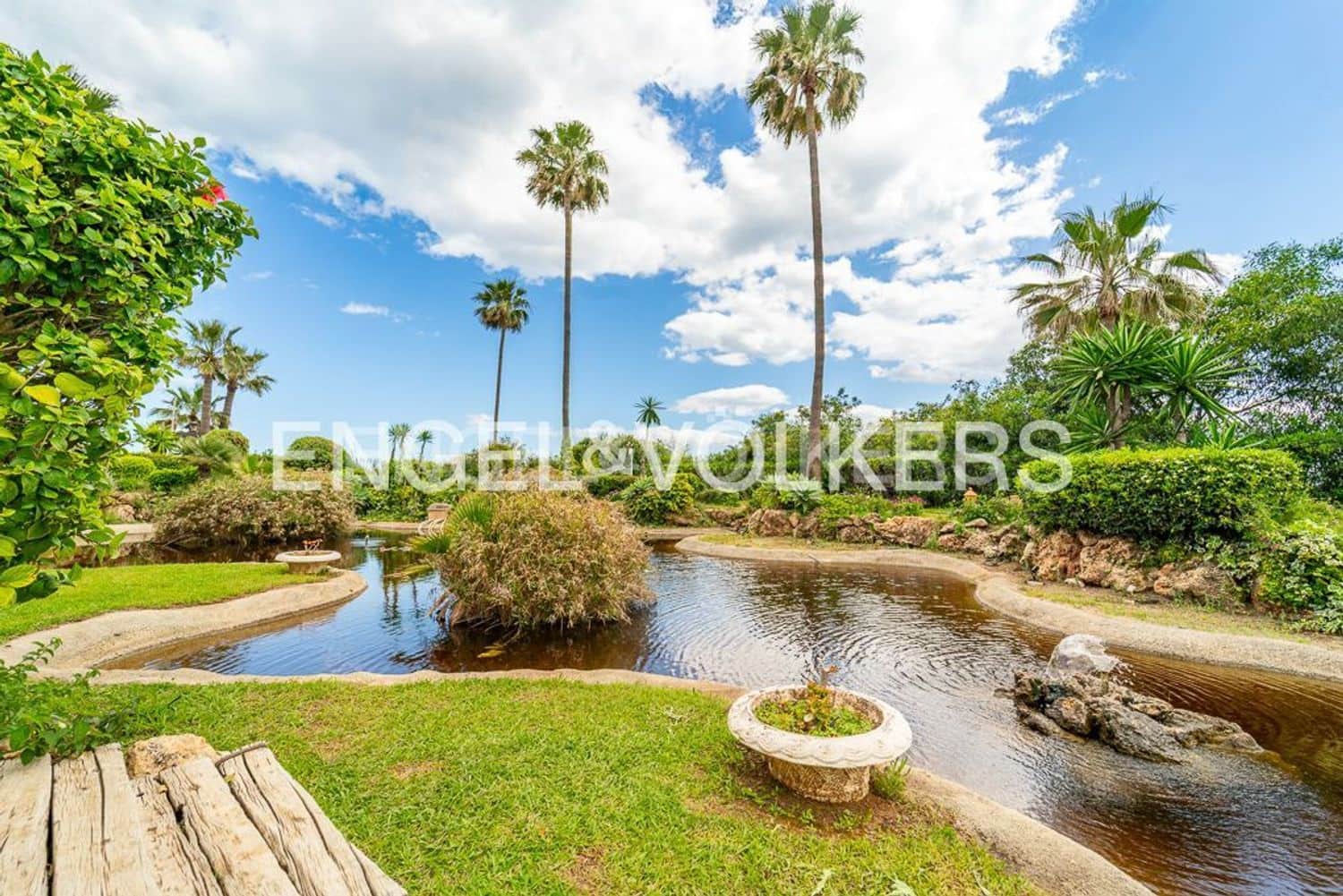 3 quarto Apartamento para venda em Estepona com piscina garagem - 1 050 000 € (Ref: 9733501)