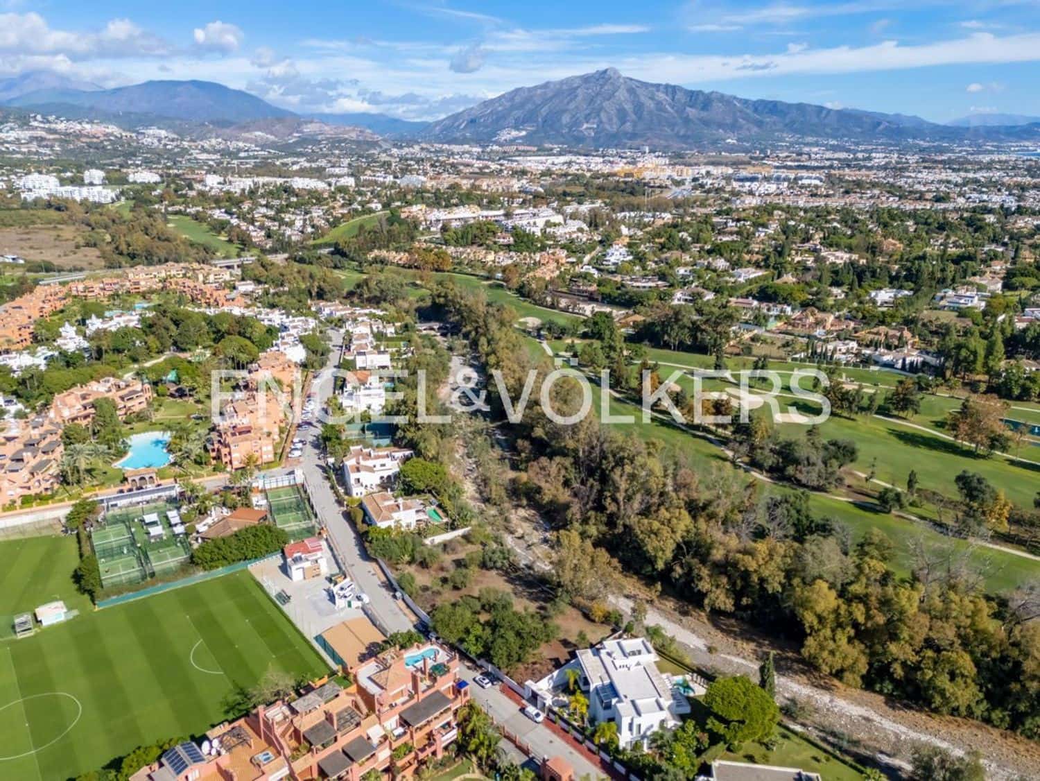 Grunde uden byggetilladelser til salg i Atalaya-Isdabe - € 1.150.000 (Ref: 9733503)