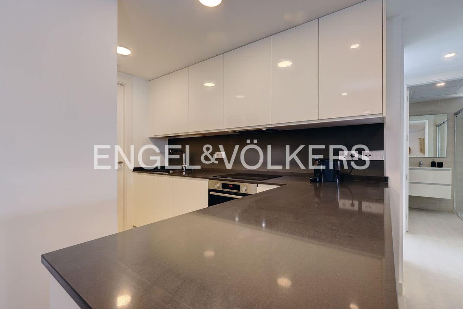 2 bedroom Apartment for sale in New Golden Mile with pool garage - € 434,500 (Ref: 9733505)