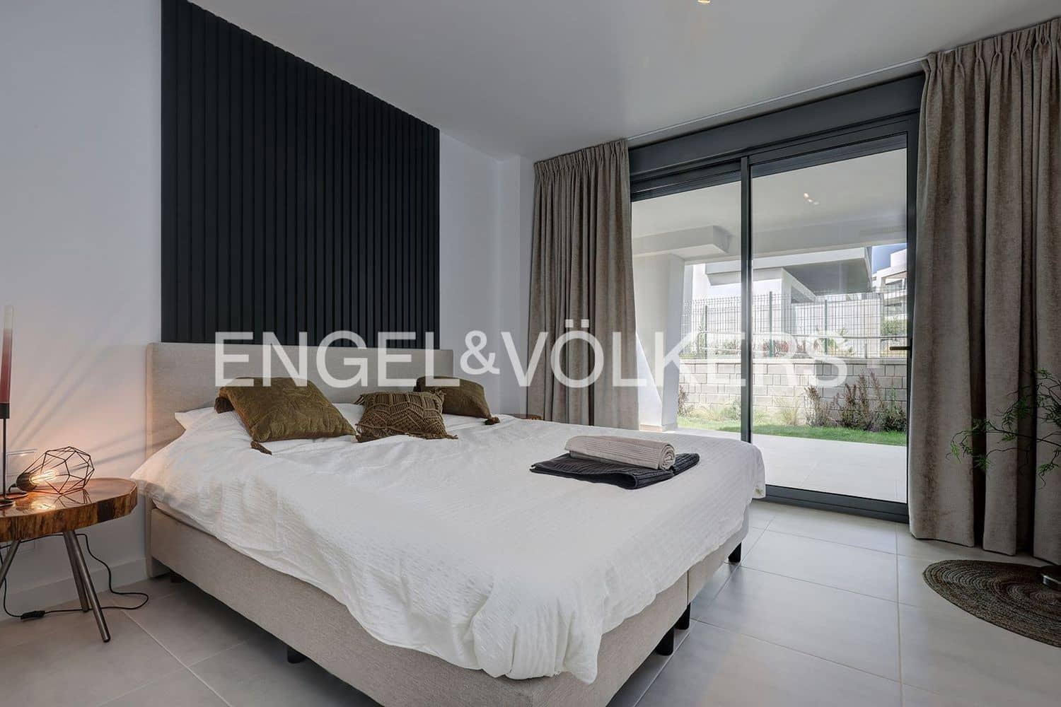 2 bedroom Apartment for sale in New Golden Mile with pool garage - € 434,500 (Ref: 9733505)