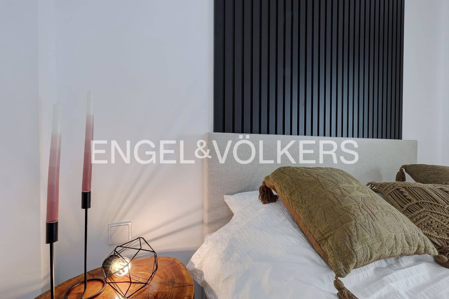 2 bedroom Apartment for sale in New Golden Mile with pool garage - € 434,500 (Ref: 9733505)