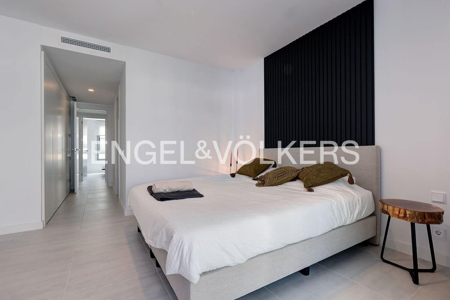 2 bedroom Apartment for sale in New Golden Mile with pool garage - € 434,500 (Ref: 9733505)