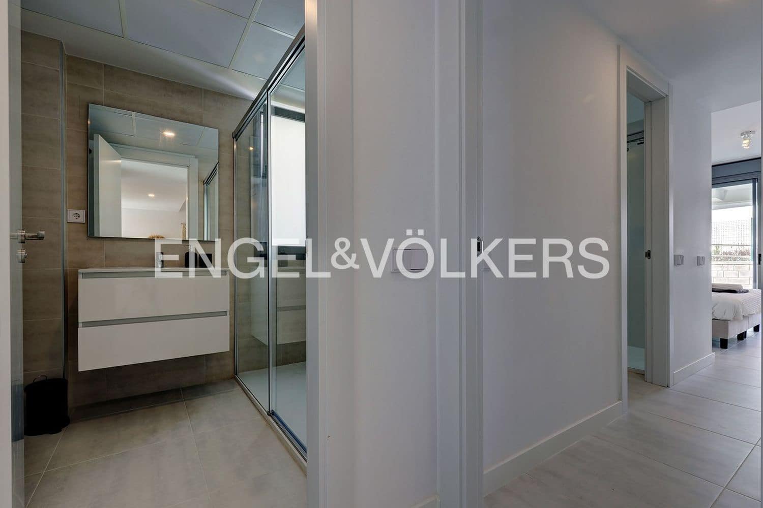 2 bedroom Apartment for sale in New Golden Mile with pool garage - € 434,500 (Ref: 9733505)
