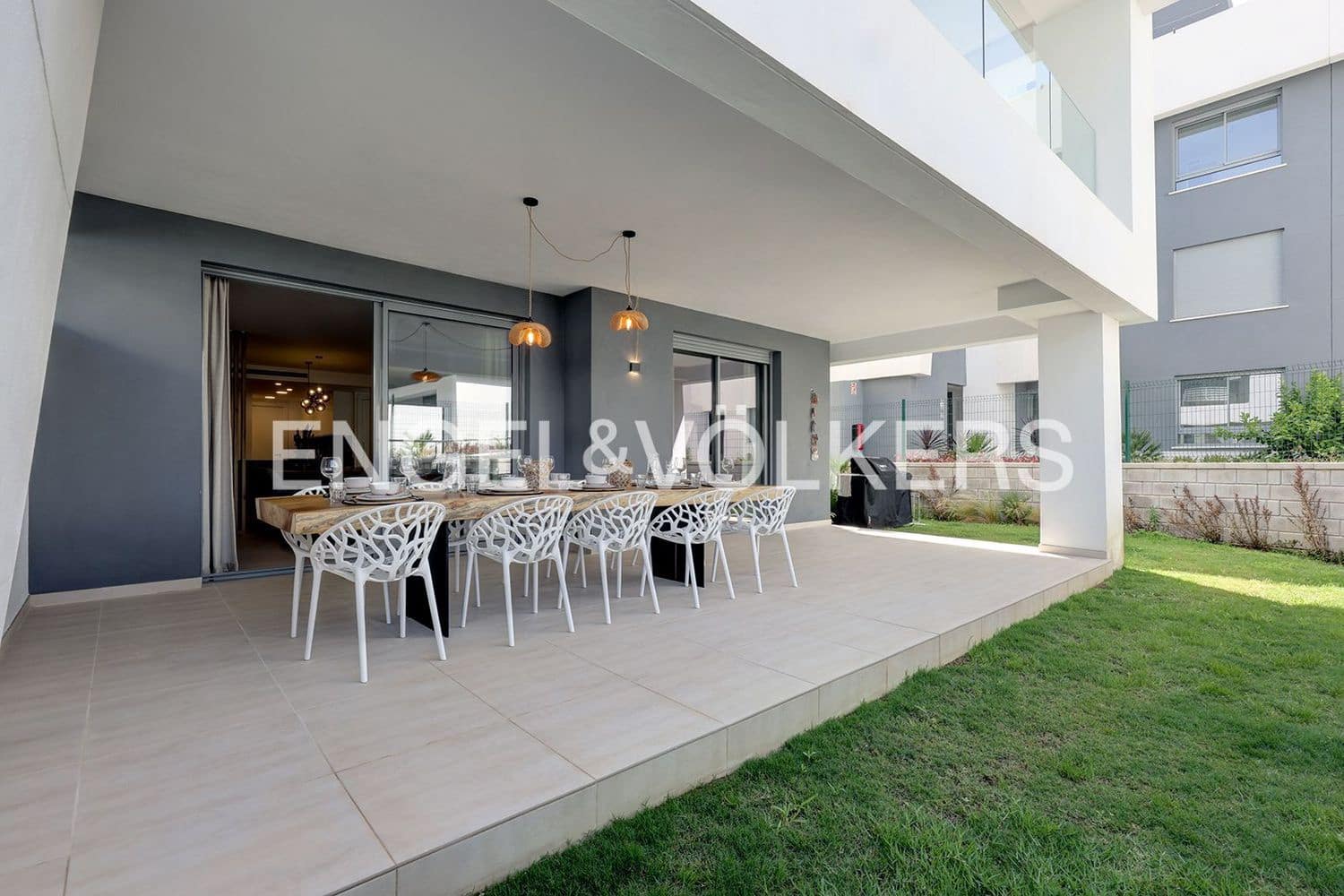 2 bedroom Apartment for sale in New Golden Mile with pool garage - € 434,500 (Ref: 9733505)