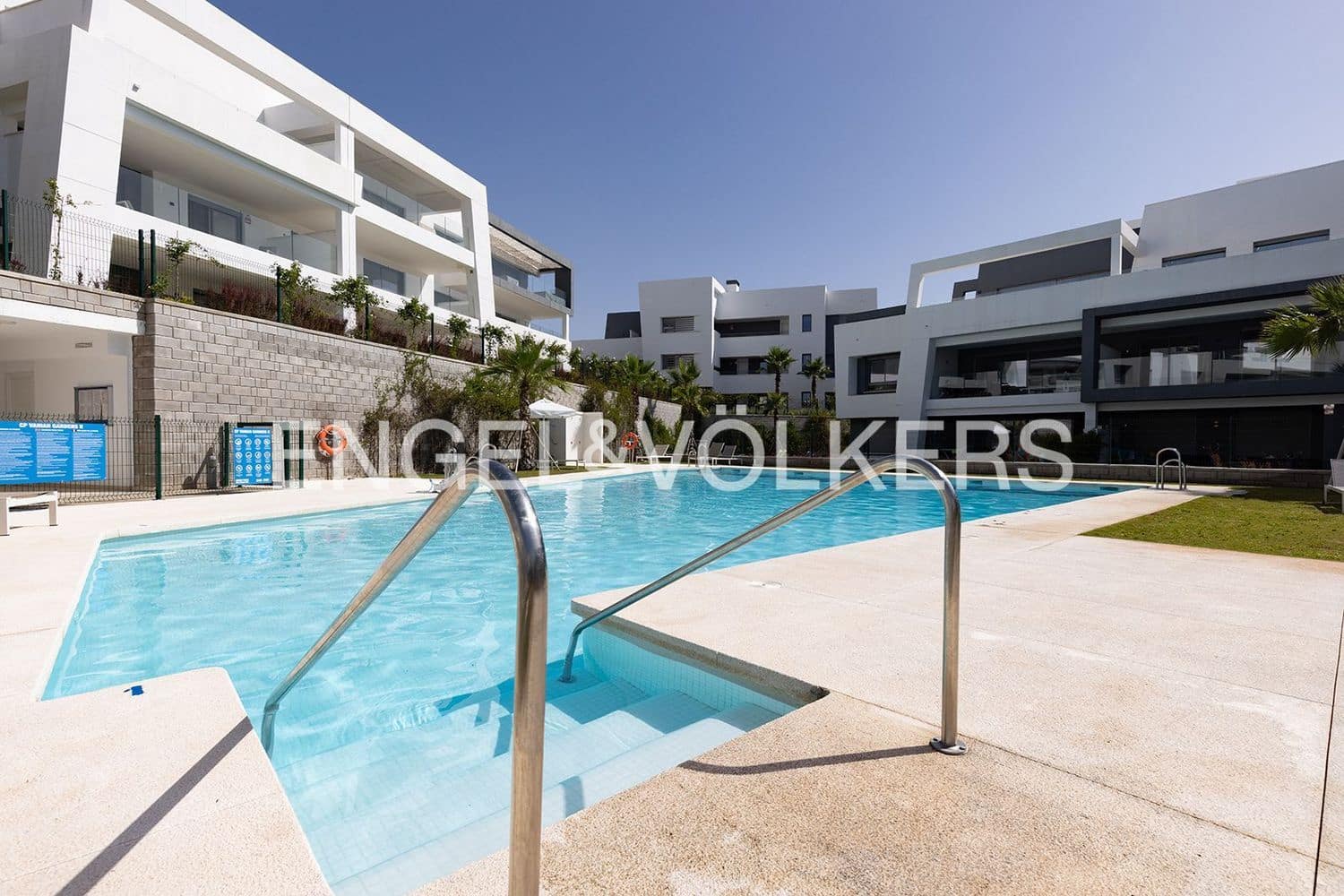 2 bedroom Apartment for sale in New Golden Mile with pool garage - € 434,500 (Ref: 9733505)