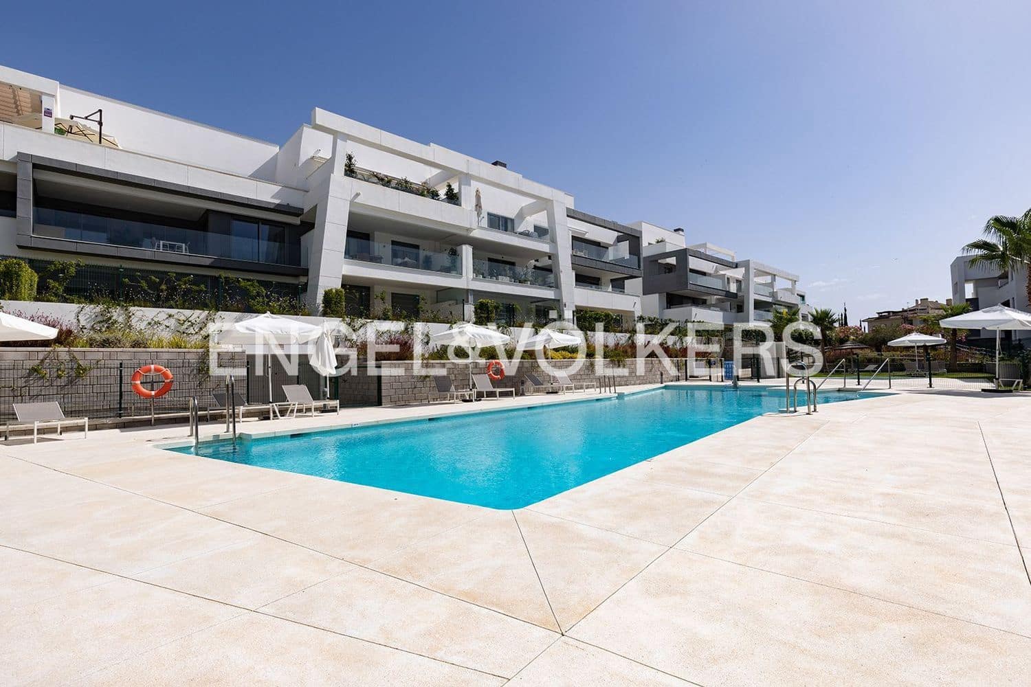 2 bedroom Apartment for sale in New Golden Mile with pool garage - € 434,500 (Ref: 9733505)