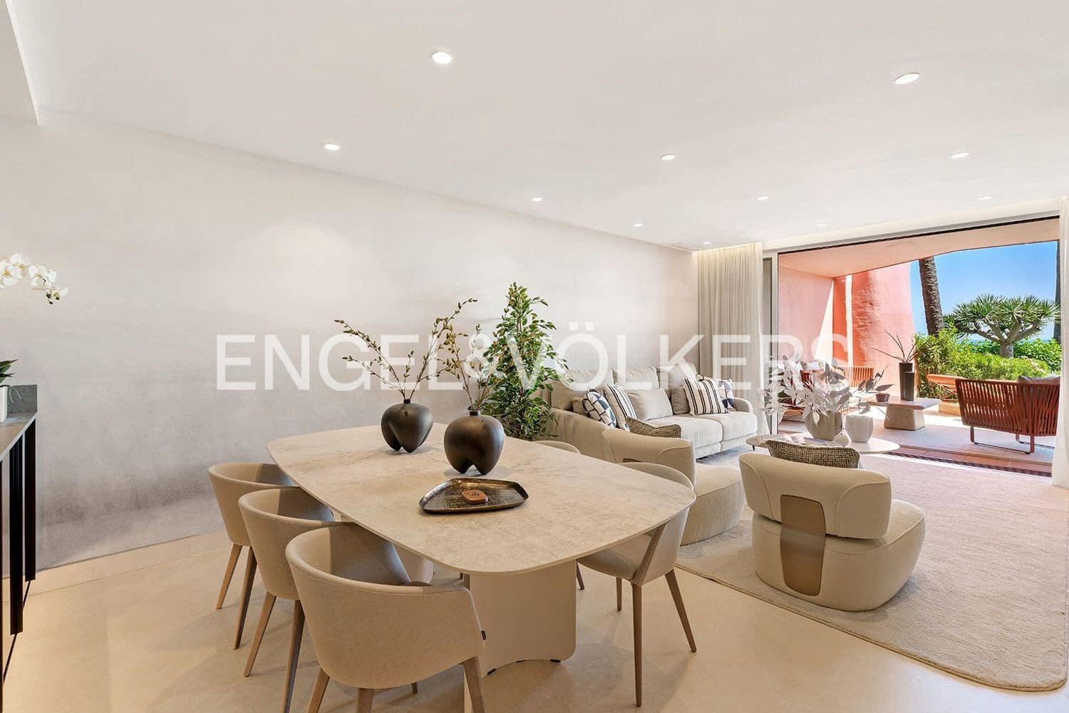 3 bedroom Apartment for sale in Guadalmansa with pool garage - € 2,350,000 (Ref: 9733506)