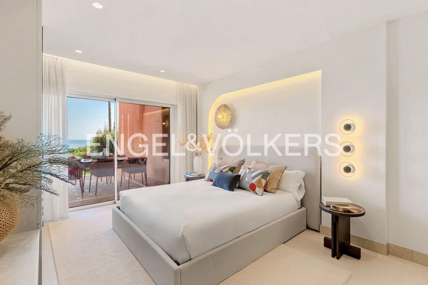 3 bedroom Apartment for sale in Guadalmansa with pool garage - € 2,350,000 (Ref: 9733506)