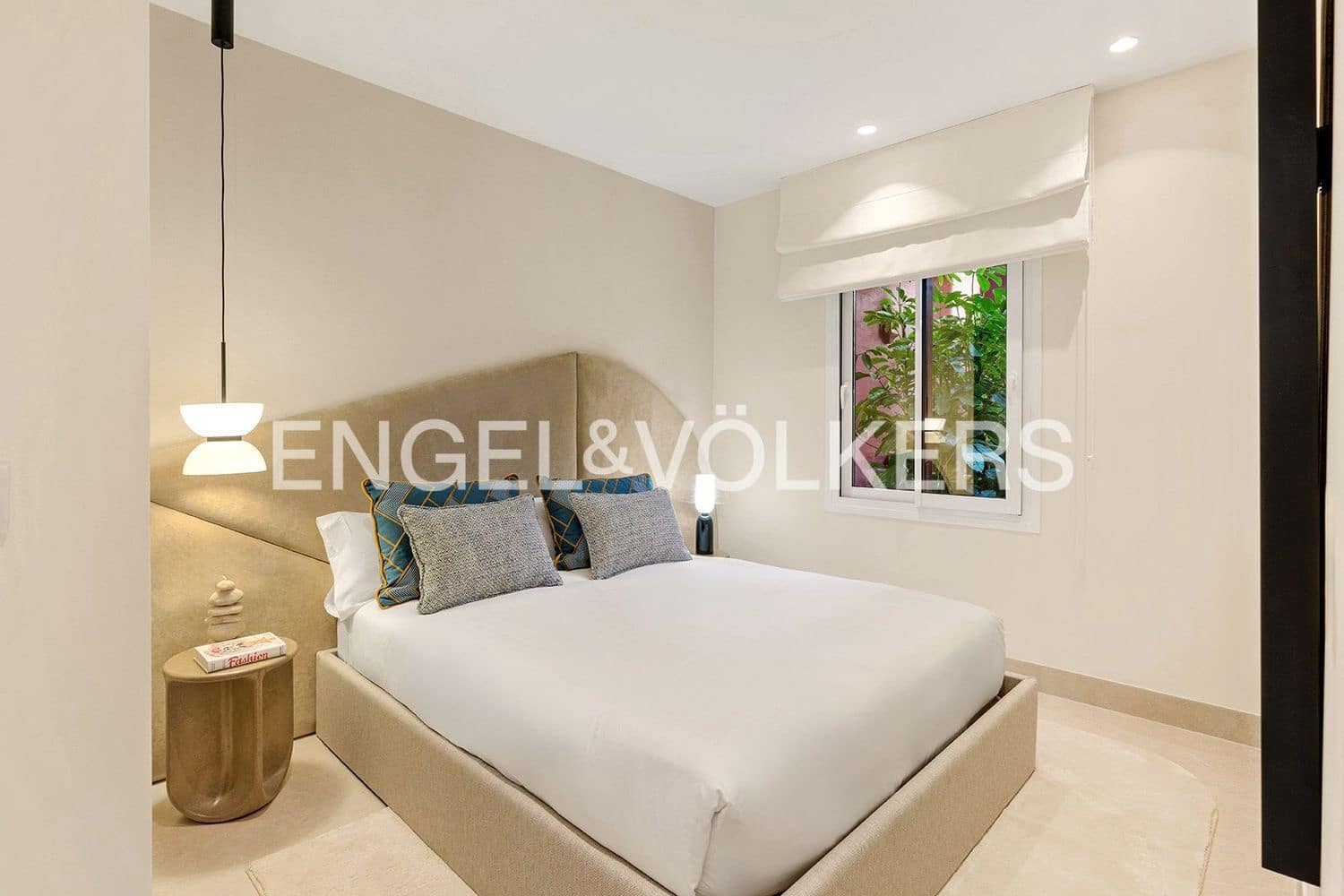 3 bedroom Apartment for sale in Guadalmansa with pool garage - € 2,350,000 (Ref: 9733506)