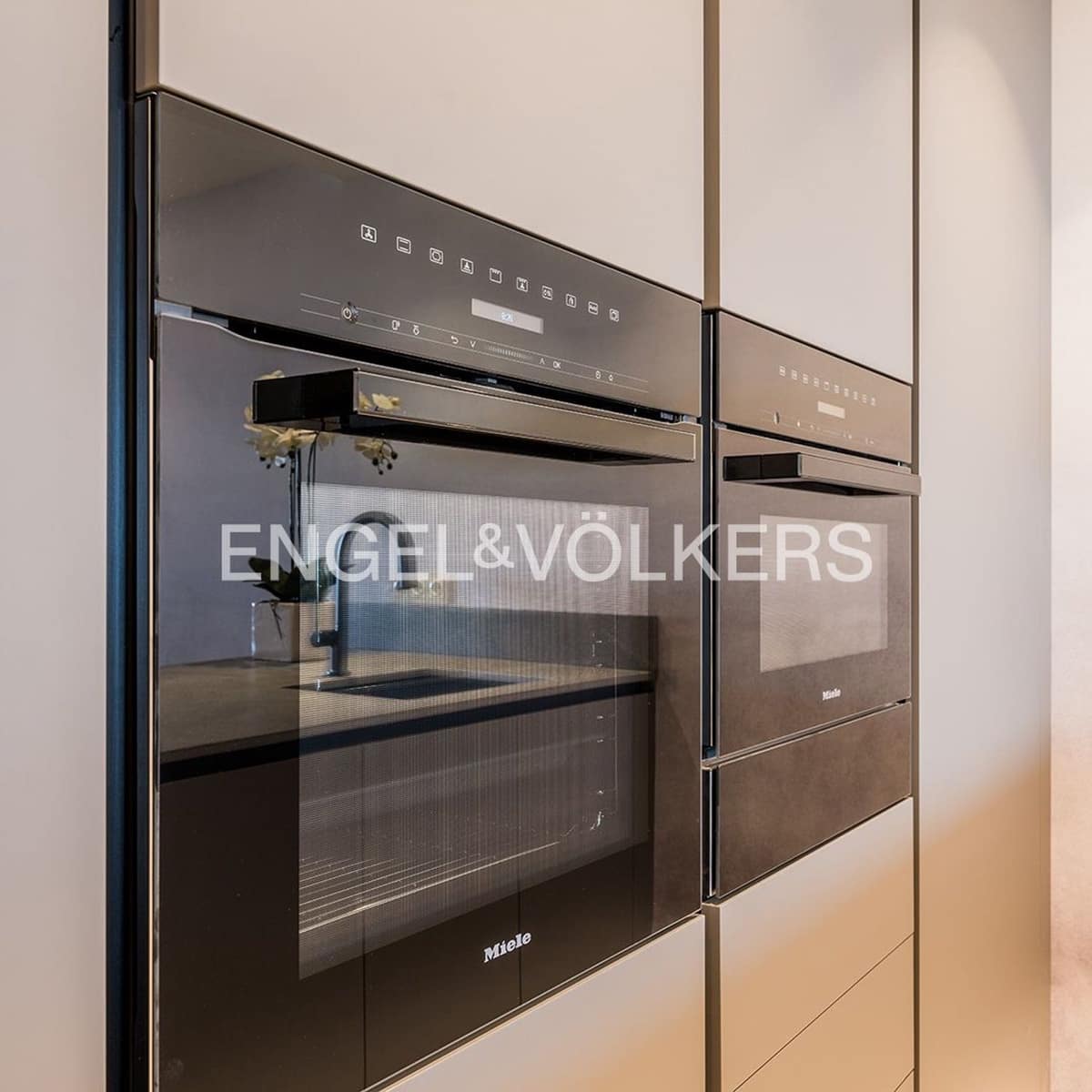 3 bedroom Apartment for sale in Guadalmansa with pool garage - € 2,350,000 (Ref: 9733506)