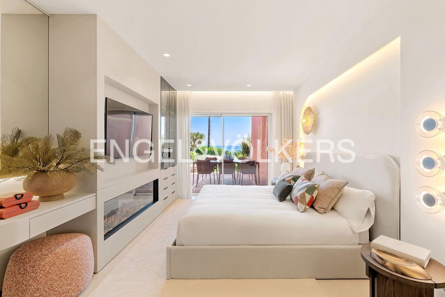 3 bedroom Apartment for sale in Guadalmansa with pool garage - € 2,350,000 (Ref: 9733506)