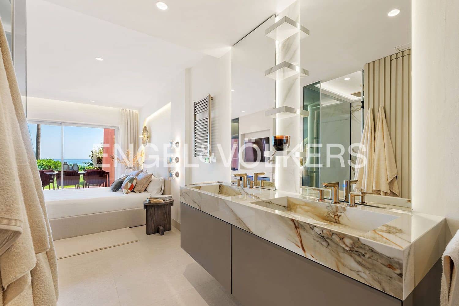 3 bedroom Apartment for sale in Guadalmansa with pool garage - € 2,350,000 (Ref: 9733506)