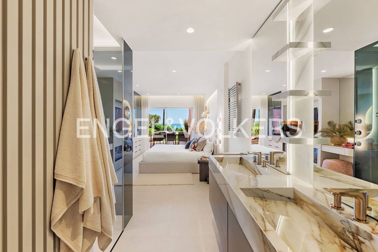 3 bedroom Apartment for sale in Guadalmansa with pool garage - € 2,350,000 (Ref: 9733506)