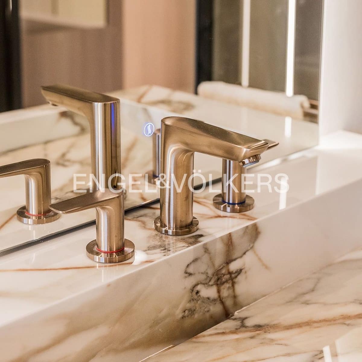 3 bedroom Apartment for sale in Guadalmansa with pool garage - € 2,350,000 (Ref: 9733506)