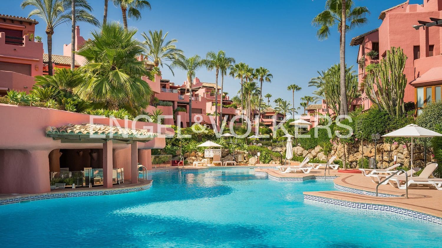 3 bedroom Apartment for sale in Guadalmansa with pool garage - € 2,350,000 (Ref: 9733506)