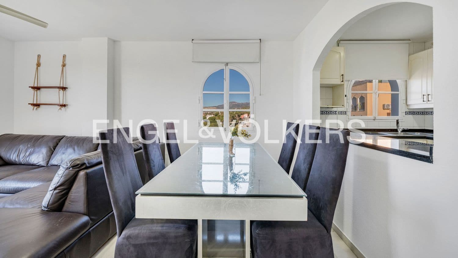 3 quarto Apartamento para venda em Estepona com piscina garagem - 650 000 € (Ref: 9733507)