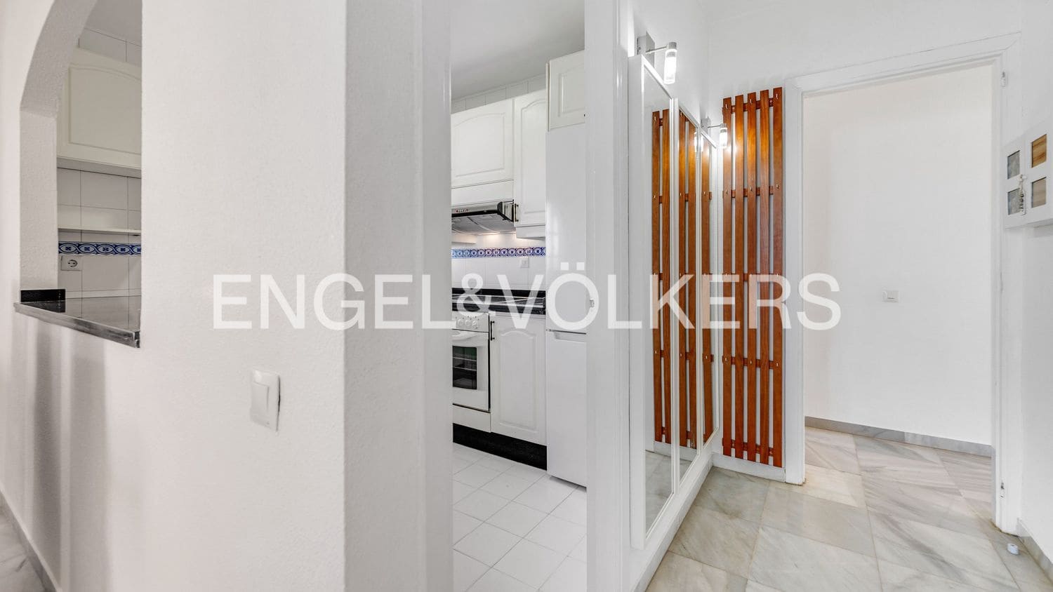 3 quarto Apartamento para venda em Estepona com piscina garagem - 650 000 € (Ref: 9733507)