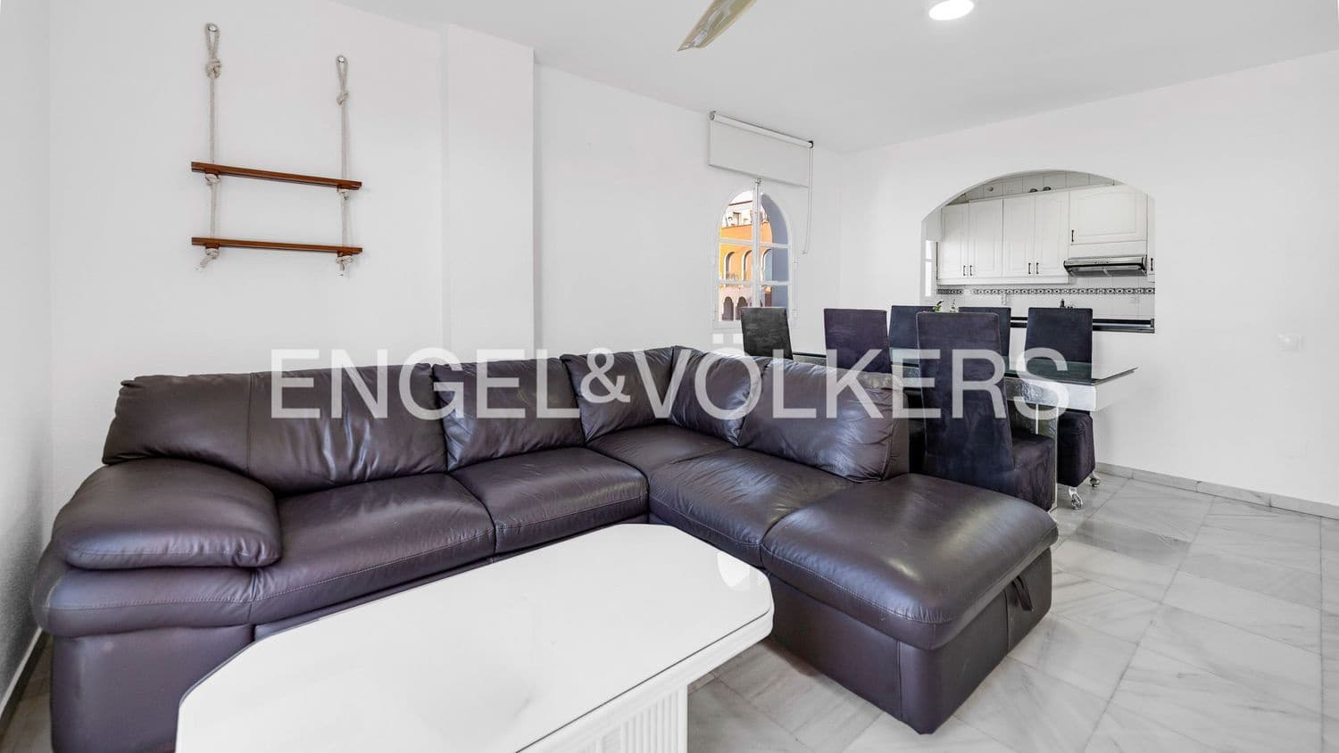 3 quarto Apartamento para venda em Estepona com piscina garagem - 650 000 € (Ref: 9733507)