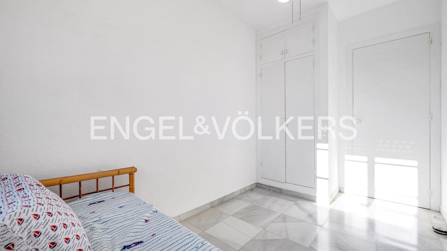 3 quarto Apartamento para venda em Estepona com piscina garagem - 650 000 € (Ref: 9733507)