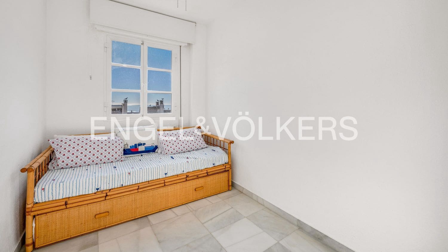 3 quarto Apartamento para venda em Estepona com piscina garagem - 650 000 € (Ref: 9733507)